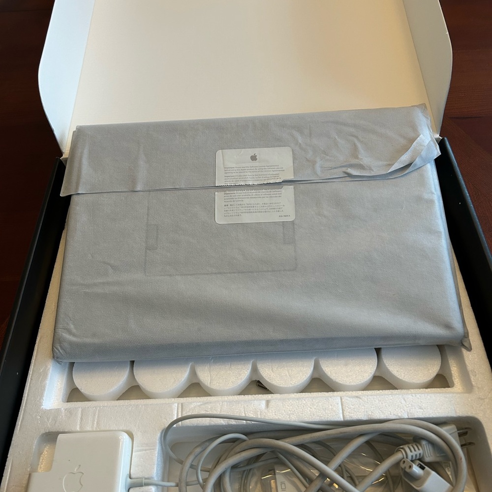 MacBook Pro 15.4” (diagonal) Widescreen Notebook - Picture 13 of 14